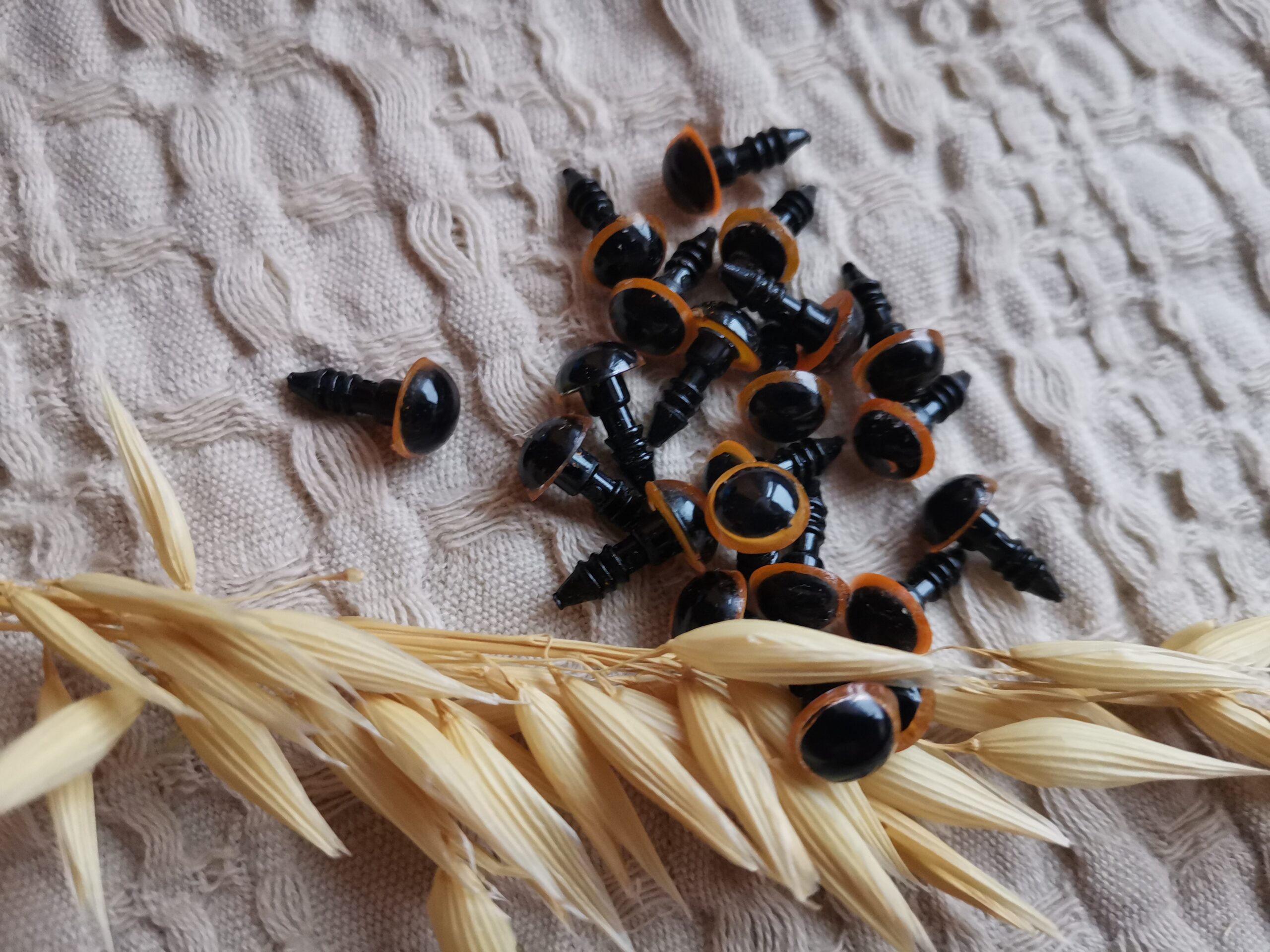 Mini oczy do sów,lalek z makramy złote O41 - obrazek 2