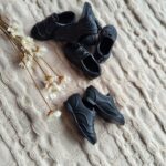 Buty do lalek z makramy niskie czarne B5