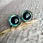 Oczy do sowy z makramy tęczowe zielone O33