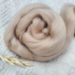 Wełna czesankowa ciemny beż 100g