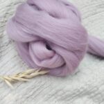 Wełna czesankowa jasna lawenda 100g