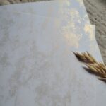 Tło do ramki z makramy marmur złoty