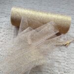 Tiul do laleczek z makramy na metry złoty z brokatem T23