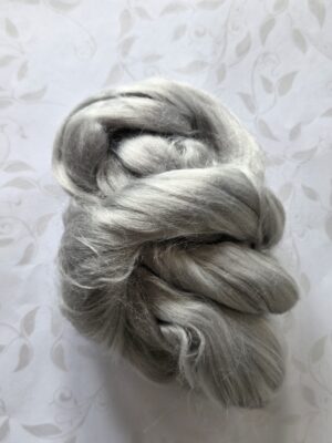 Czesanka wiskozowa do makramy kolor gołębi 50g