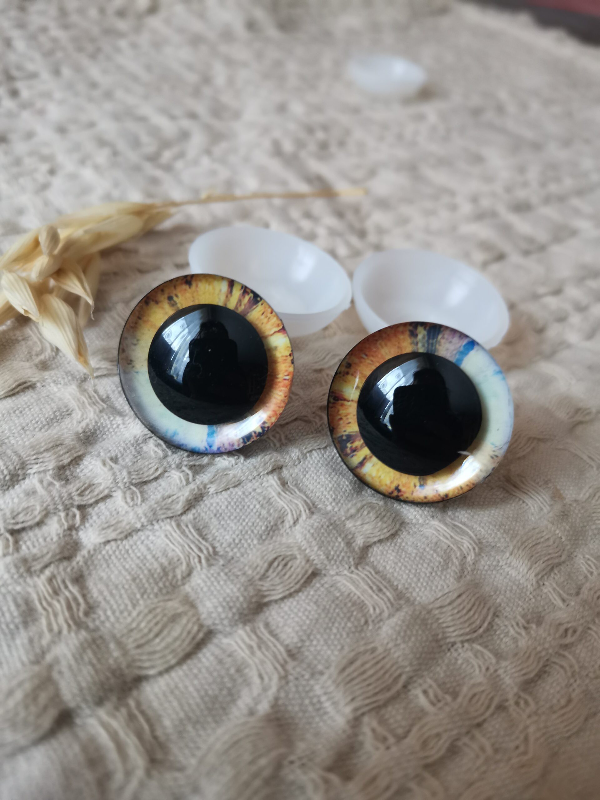 Makrama sowa oczy tęczowe żółte 25 mm O27 - obrazek 3