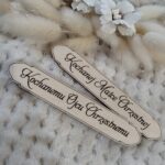 Drewniana tabliczka z grawerem na Chrzest lub Komunię N22