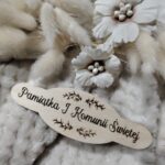 Drewniana tabliczka z grawerem Pierwsza Komunia Święta N144