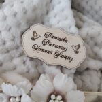 Tabliczka do ramki z makramy I Komunia Święta N5