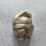 Czesanka wiskozowa do makramy jasny beż 50g Tencel