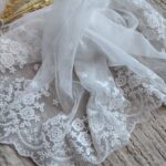 Tiul ozdobny na metry koronka ecru T34
