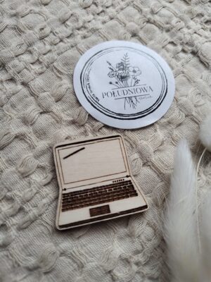 Dodatek do makramy laptop ze sklejki N240