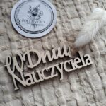 Napis ze sklejki makrama W dniu Nauczyciela N64