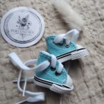 Mini buty Trampki do lalek z makramy 3,5 cm niebieskie B14