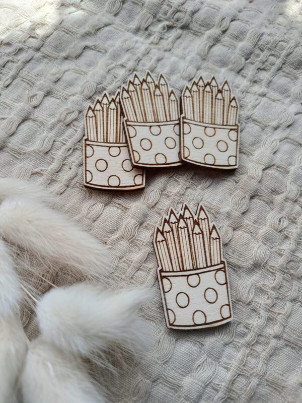 Kredki dodatek do makramy dla Nauczyciela 3x2cm DN26