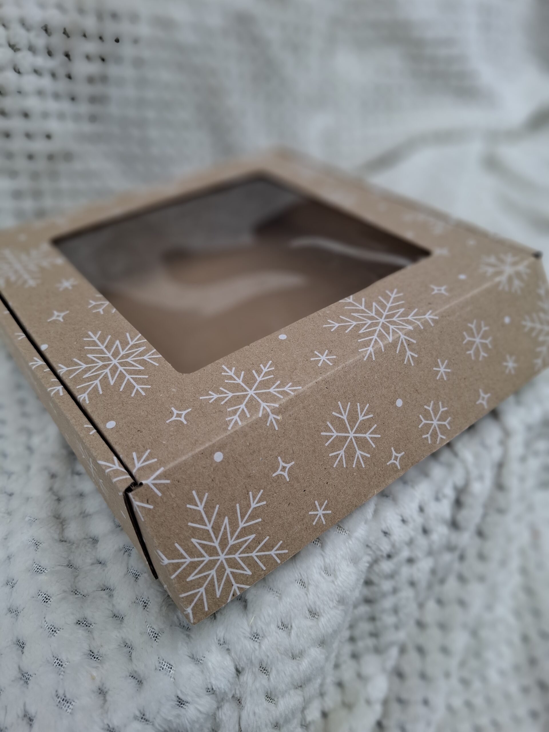 Pudełko do pakowania fasonowe świętą 20cmx20cmx5cm - obrazek 3