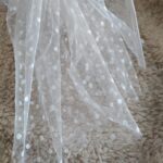 Tiul na metry do makramy śmietanka w groszki T89