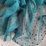 Tiul na metry do makramy butelkowa zieleń w groszki T55