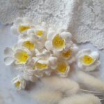 Kwiaty premium z foamiranu białe K96