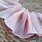 Tiul na metry do makramy blady brzoskwiniowy plisowany 0,5m T73