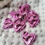 Serduszko ceramiczne z połyskiem różowe 3 cm