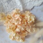 Kwiaty z foamiranu 3cm budyń K84