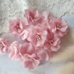 Kwiaty z bawełny nakrapiane 3cm pudrowy róż K109