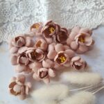 Kwiaty premium z foamiranu cappuccino K94