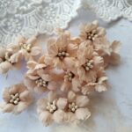 Kwiaty premium z tkaniny cappuccino K89