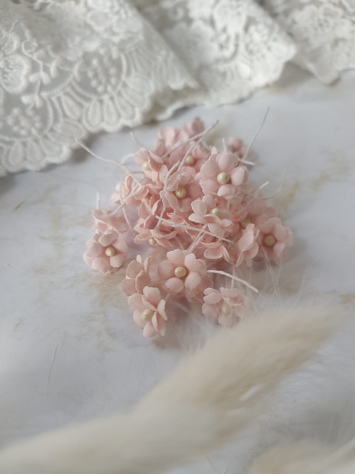 Kwiaty mini z tkaniny 5szt pudrowy róż 1cm K118