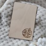 Drewniana tabliczka do makramy 12x8cm 350 znaków P86