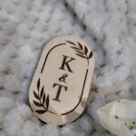 Tabliczka scrapka do makramy sklejka 6,5cm x 4cm  2 znaki N598