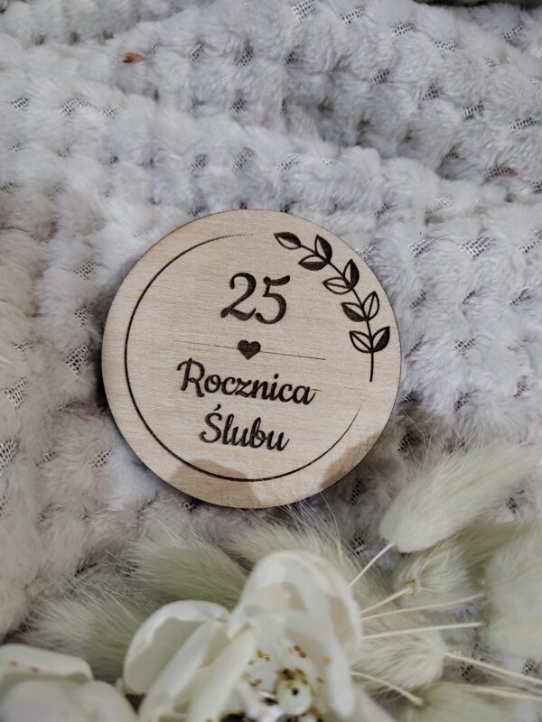 Tabliczka scrapka do makramy 6,5cm  2 znaki N601