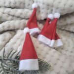 Dodatek czapka Mikołaja czerwona 6cmx4cm