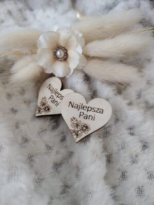 Serduszko drewniane 3cm Dzień Nauczyciela N702
