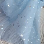 Tiul na metry ozdobny niebieski z gwiazdami 0,5m T94