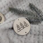 Drewniana zawieszka do makramy na Święta 5,5cm KCH2