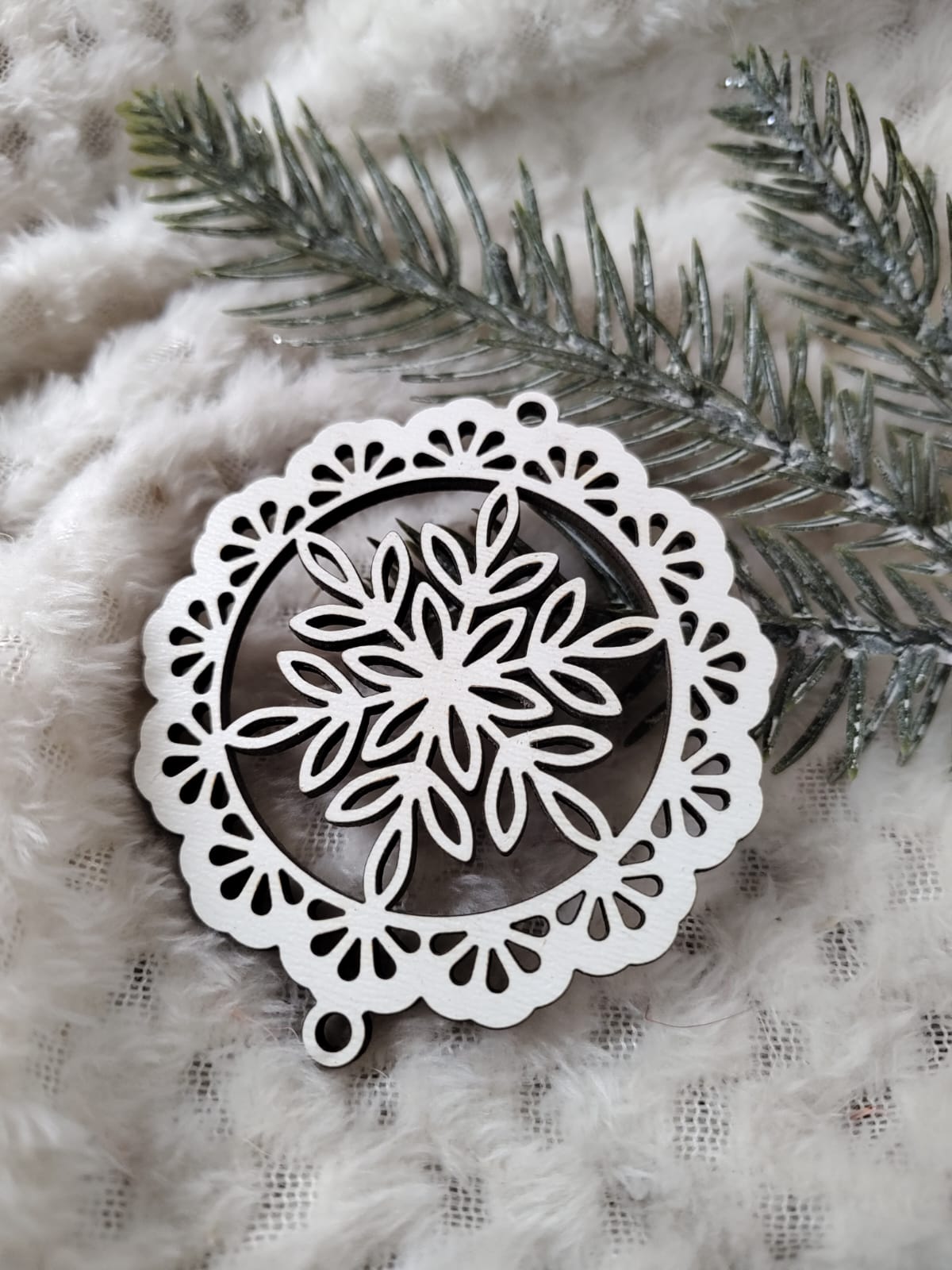 Zawieszka ażur do makramy z HDF na Święta 6,5cm KA3