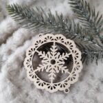 Drewniana zawieszka ażur do makramy na Święta 7,5cm KA12