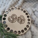 Podkładka pod kubek drewniana na Święta 10cm  N792