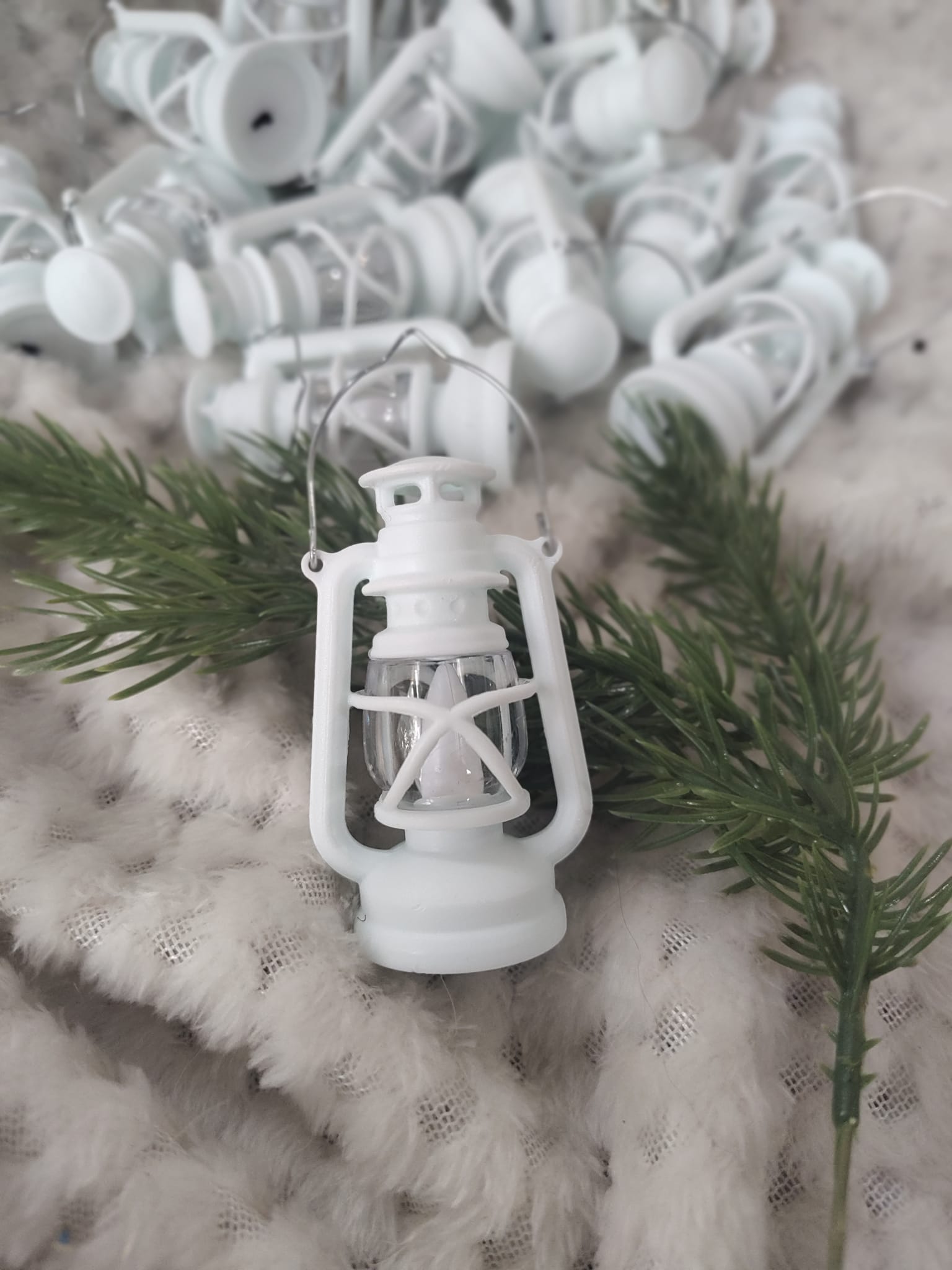 Latarenka biała świecąca do choinek i skrzatów 6cm - obrazek 2