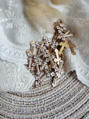 Krzyż złot na Komunię Świętą 1,5cmx1cm