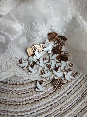 Medalik gołąbek złoty na Pierwszą Komunię Świętą 1,5cm