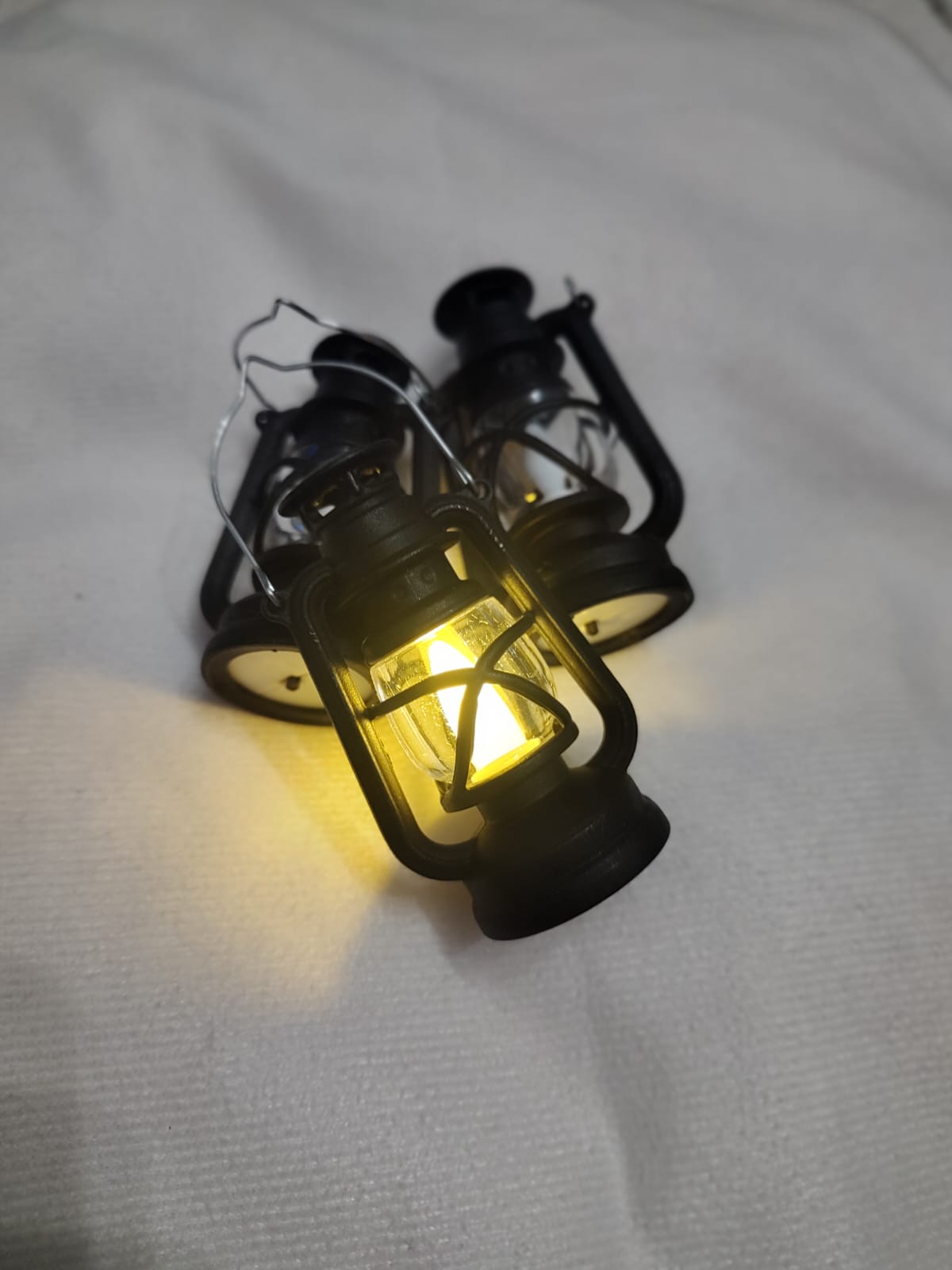 Latarenka czarna świecąca do choinek i skrzatów 6cm - obrazek 2