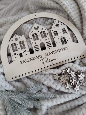 Kalendarz adwentowy ze sklejki 28cm x 20cm  35 znaków N823