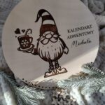 Kalendarz adwentowy ze sklejki 25cm  35 znaków N824