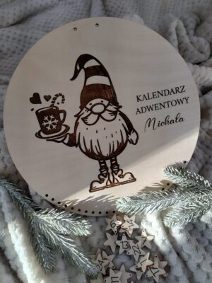 Kalendarz adwentowy ze sklejki 25cm  35 znaków N824