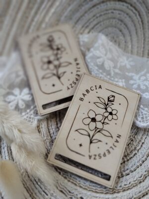 Zakładka do książki na Dzień Babci ze sklejki 7,5cm x 5cm DB33