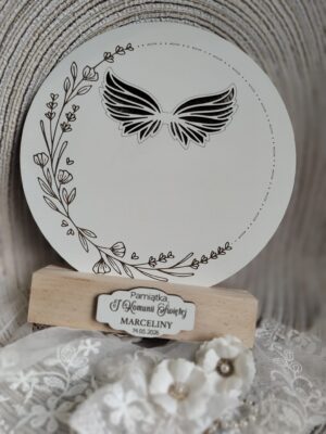 Pamiątka na I Komunię Świętą z HDF 18cm x 20cm 35 znaków H402