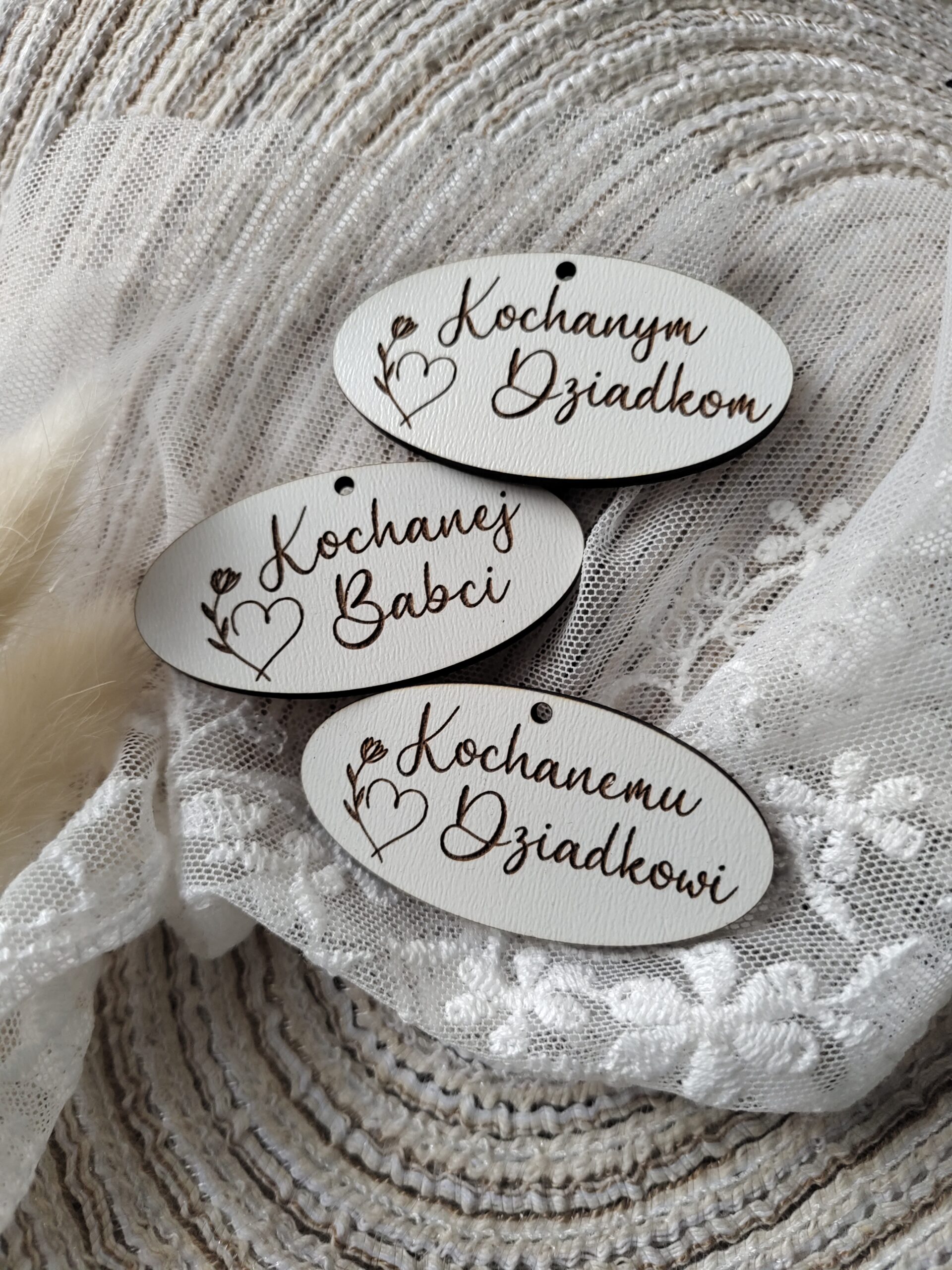 Zawieszka do prezentu 5,5cm x 3cm H381