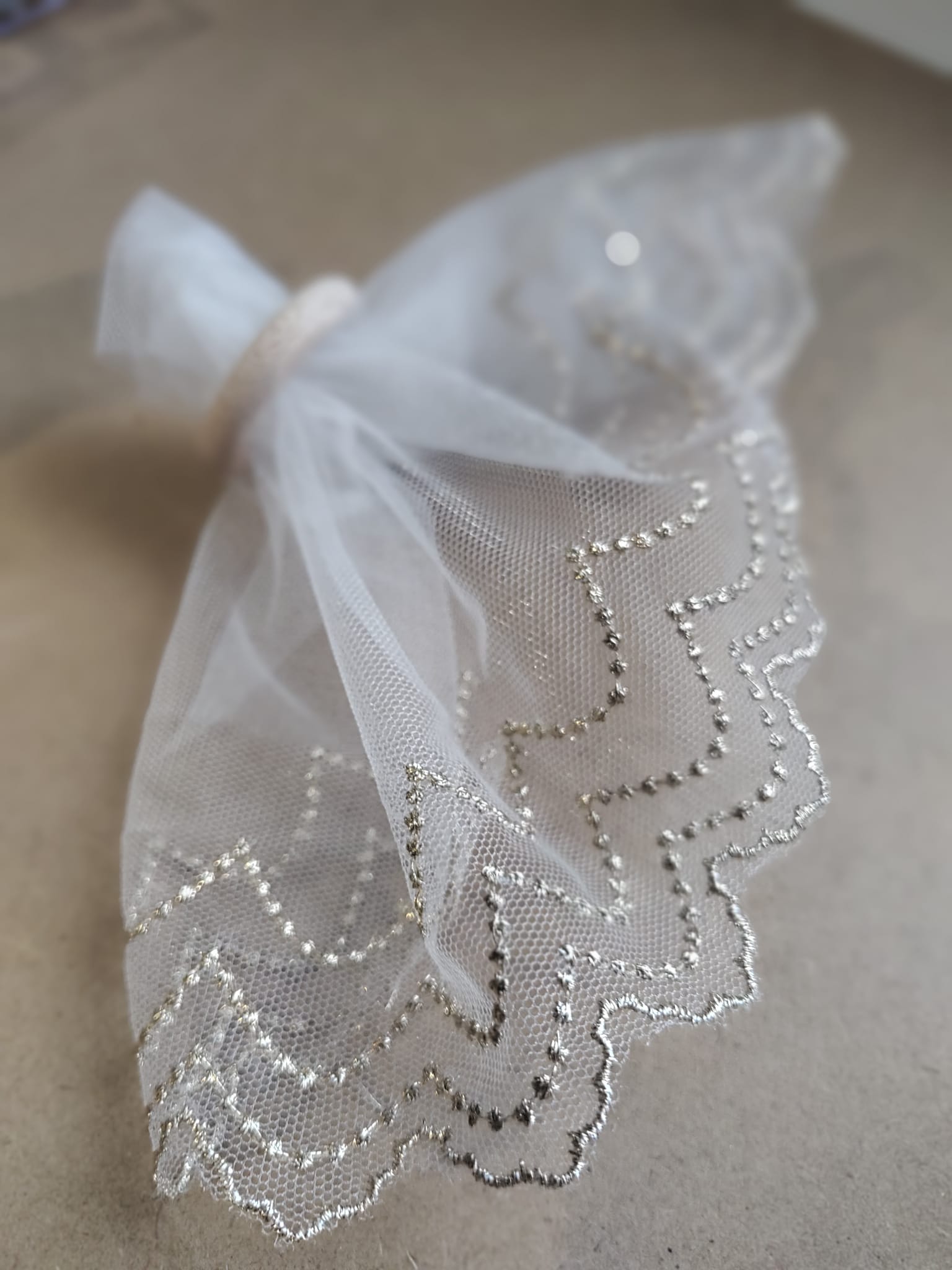 Koronka na metry ecru złota do makramy T103 - obrazek 2